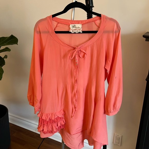 Coral silk top with three quarter sleeves and high low hem - Picture 1 of 4